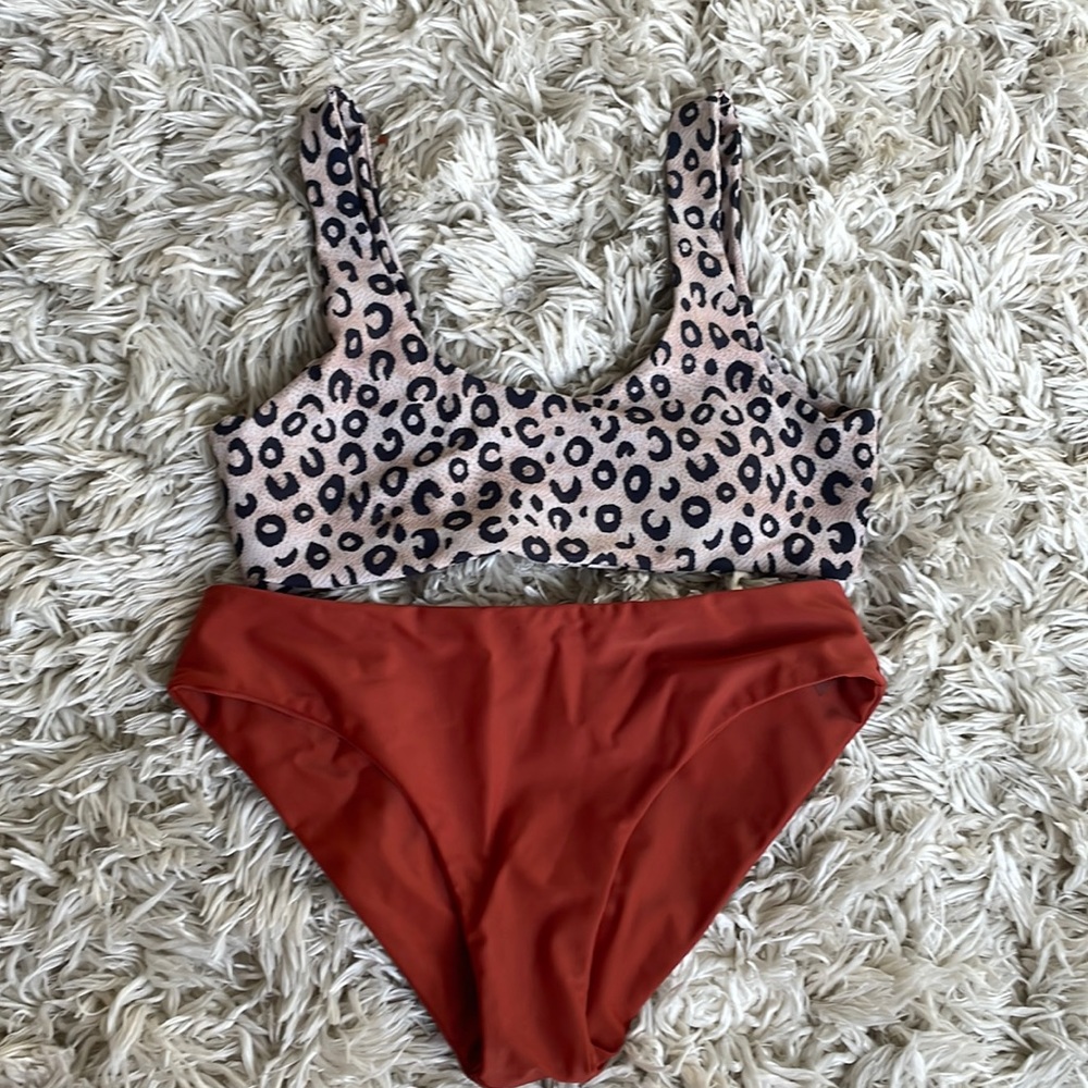 This is a shein swimsuit in a size small.